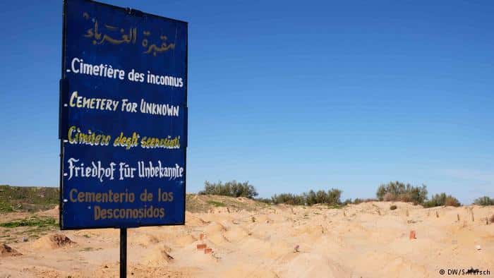 l'angelo dei migranti degna sepoltura alle vittime del mediterraneo zarzis tunisia cimitero degli sconosciuti